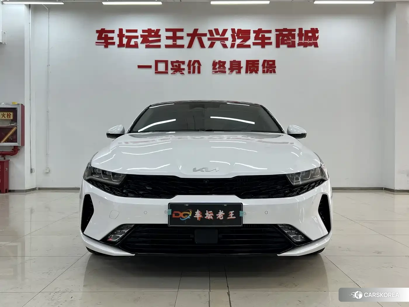 Kia K5 2022 Белый из Китая, фото 4
