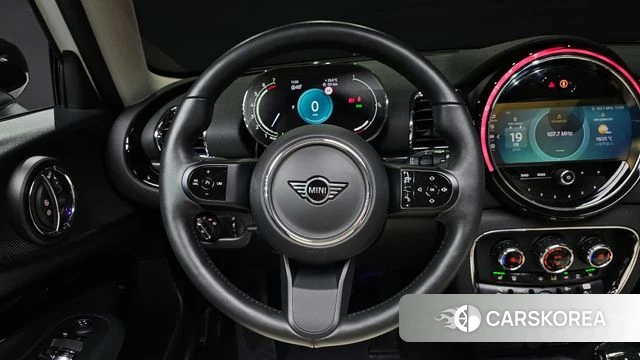 Mini Cooper Clubman 2023 Белый из Кореи, фото 4