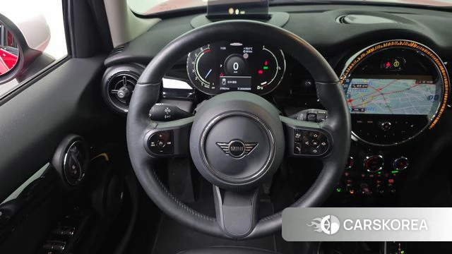 Mini Cooper 2023 Красный из Кореи, фото 4