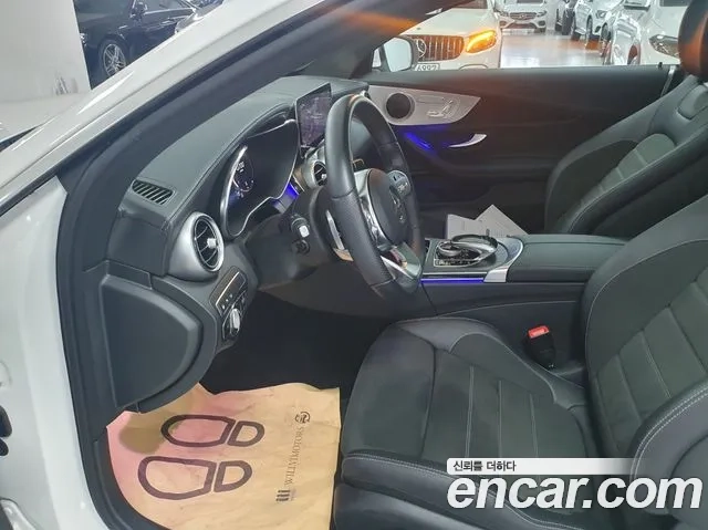 Mercedes-Benz C-Class W205 2023 Белый из Кореи, фото 4