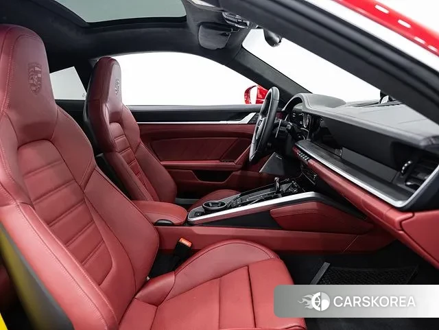 Porsche 911(992) 2023 Красный из Кореи, фото 4