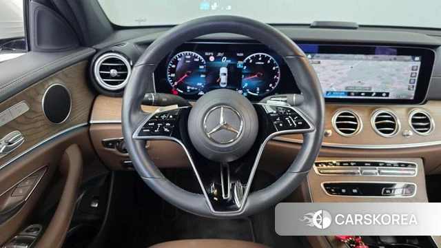 Mercedes-Benz E-Class W213 2022 Белый из Кореи, фото 4