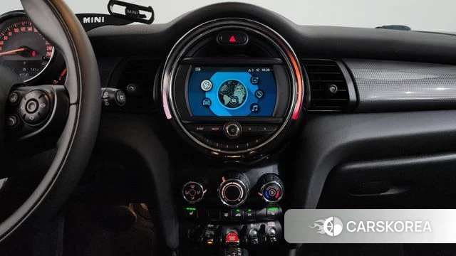 Mini Cooper 2018 Черный из Кореи, фото 4