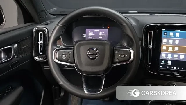 Volvo C40 Richards 2023 Белый из Кореи, фото 4