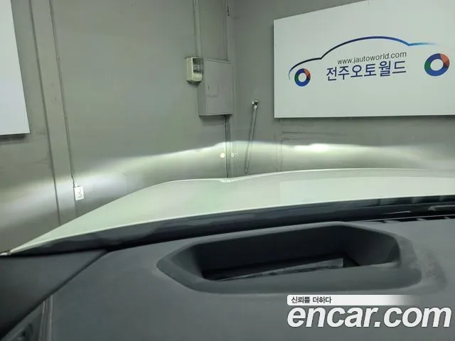 BMW 5 Series (G30) 2023 Белый из Кореи, фото 4