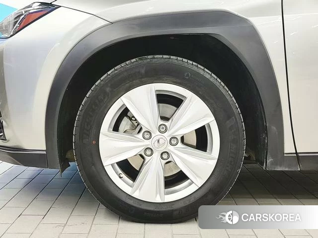 Lexus UX 2022 Серебристо-серый из Китая, фото 4