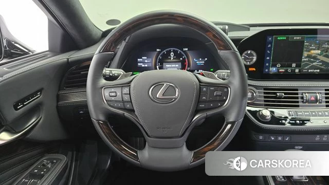 Lexus LS500 5th generation 2024 Черный из Кореи, фото 4