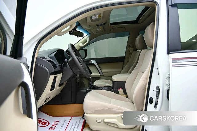 Toyota Prado (imported) 2024 Белый из Китая, фото 4