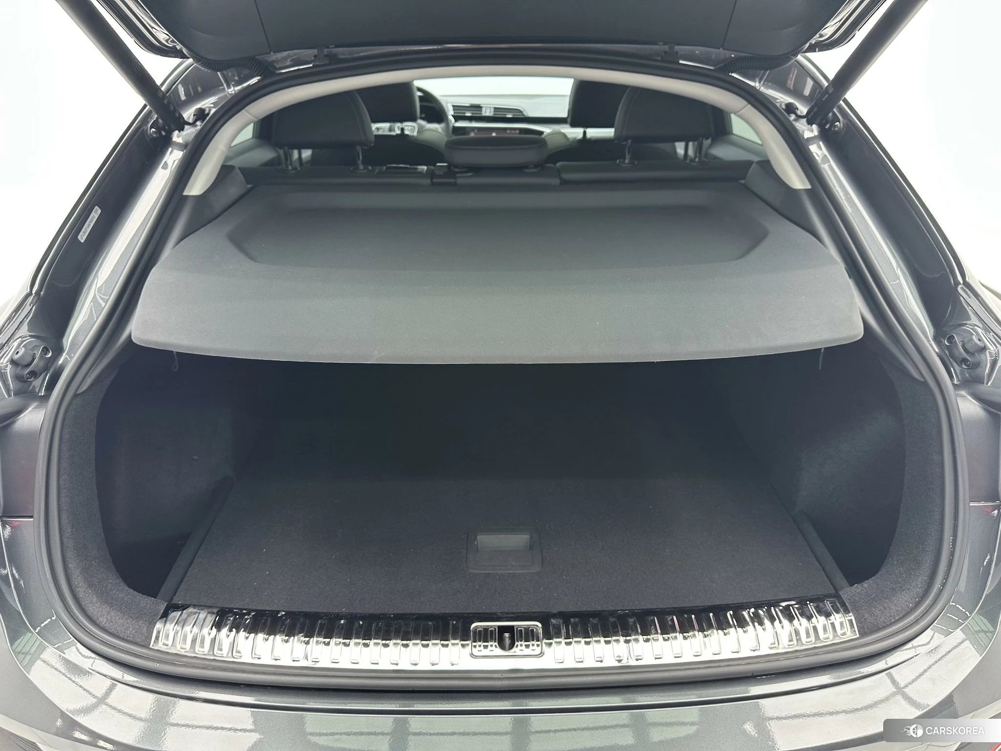 Audi Q3 Sportback 2022 Темно-серый из Китая, фото 4