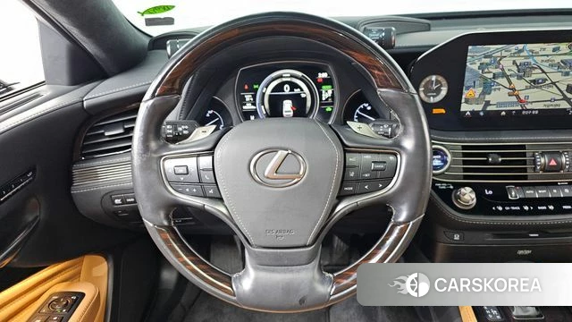 Lexus LS500h 5th generation 2021 Черный из Кореи, фото 4