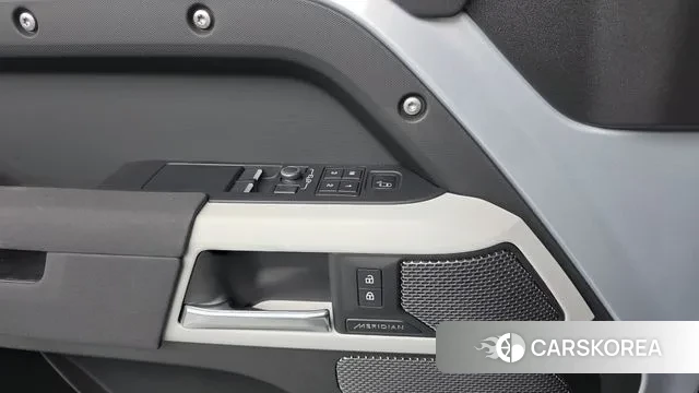 Land Rover Defender (L663) 2022 Серебряный из Кореи, фото 4