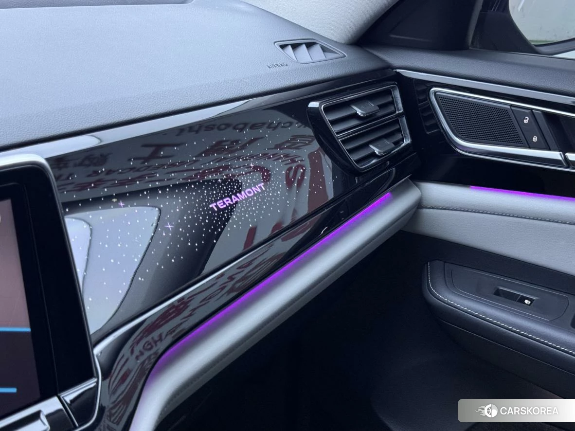 Volkswagen Tourang 2022 Черный из Китая, фото 4