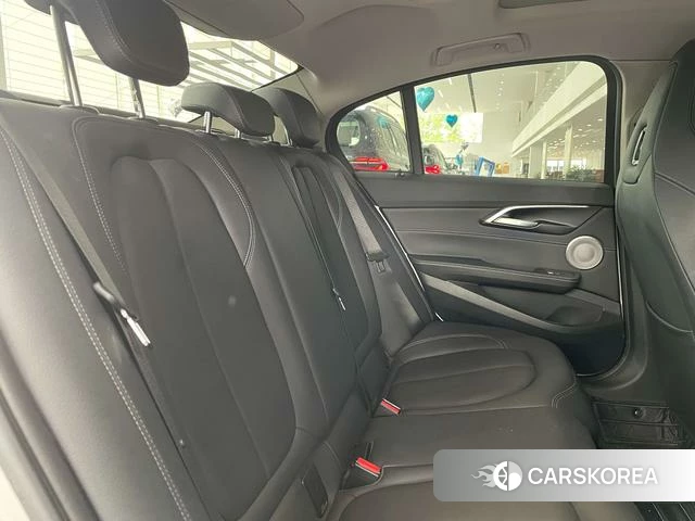 BMW 1 series 2023 Белый из Китая, фото 4