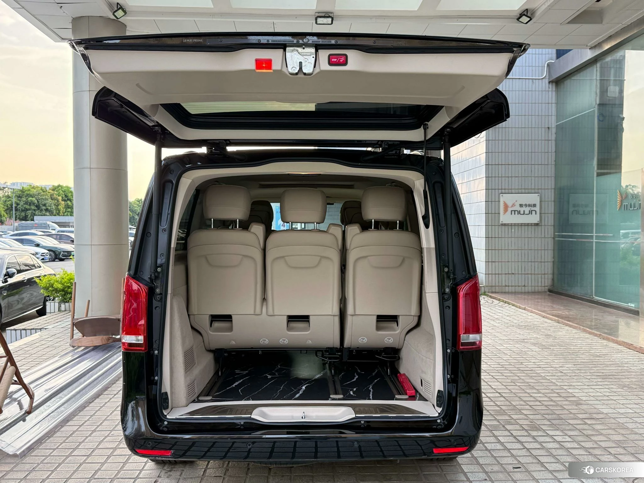 Mercedes-Benz V-class 2022 Черный из Китая, фото 4