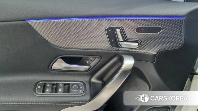 Mercedes-Benz A-Class W177 2024 Белый из Кореи, фото 4