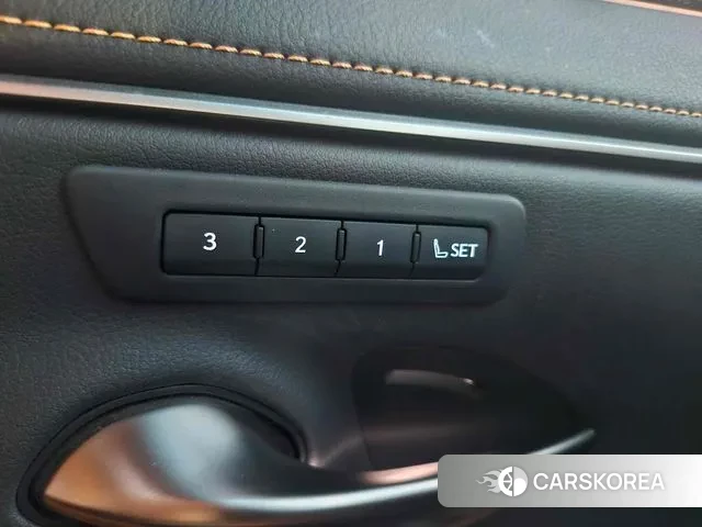 Lexus ES300h 7th generation 2023 Черный из Кореи, фото 4