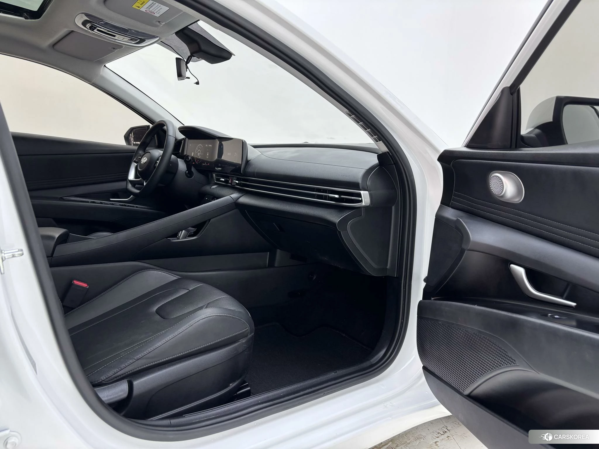 Hyundai Elantra 2022 Белый из Китая, фото 4