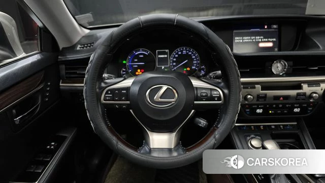 Lexus New ES300h 2018 Серебристо-серый из Кореи, фото 4