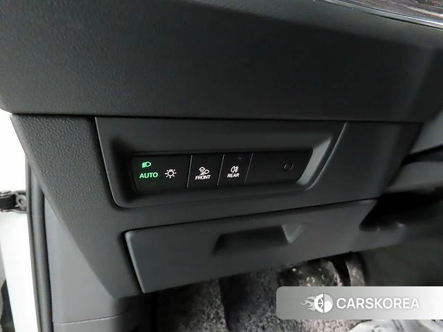 Volkswagen Touareg 3rd generation 2020 Белый из Кореи, фото 4