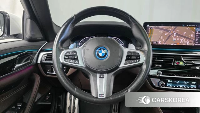 BMW 5 Series (G30) 2022 Белый из Кореи, фото 4