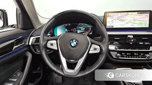 BMW 5 Series (G30) 2022 Белый из Кореи, фото 4