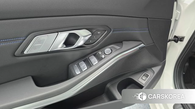 BMW 3 Series (G20) 2022 Белый из Кореи, фото 4