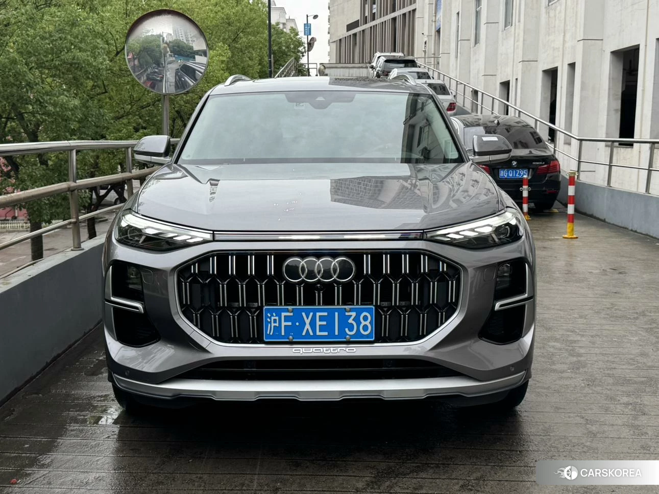 Audi Q6 2022 Темно-серый из Китая, фото 4