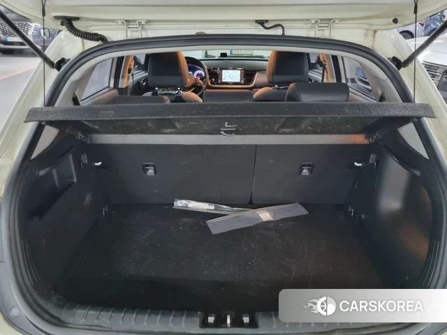 Kia Stonic 2018 Белый из Кореи, фото 4