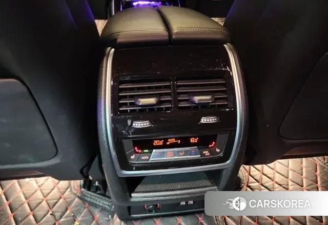 BMW X7 (G07) 2023 Белый из Кореи, фото 4