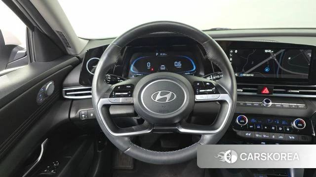 Hyundai The New Avante (CN7) 2024 Серебристо-серый из Кореи, фото 4