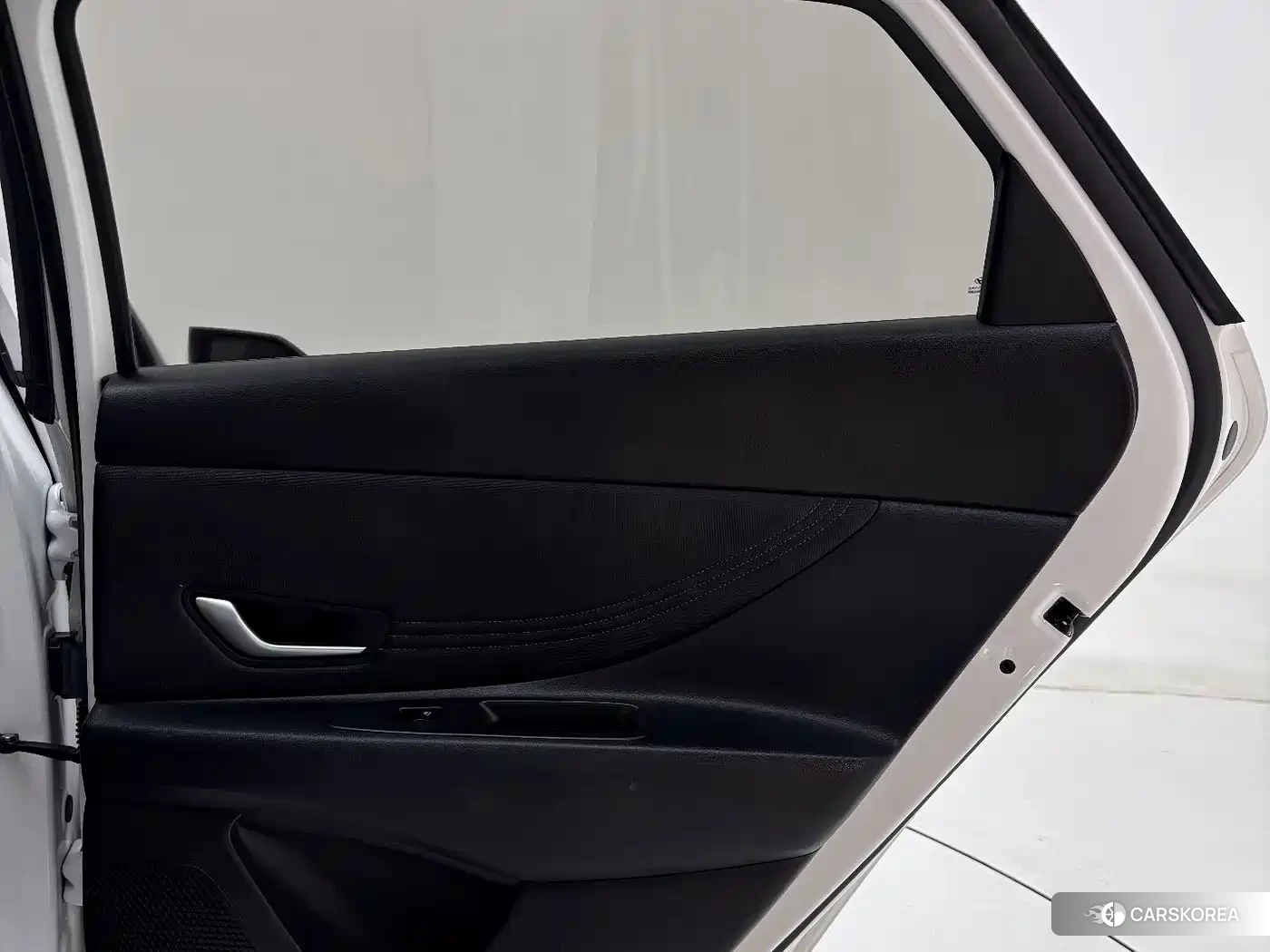 Hyundai Elantra 2023 Белый из Китая, фото 4