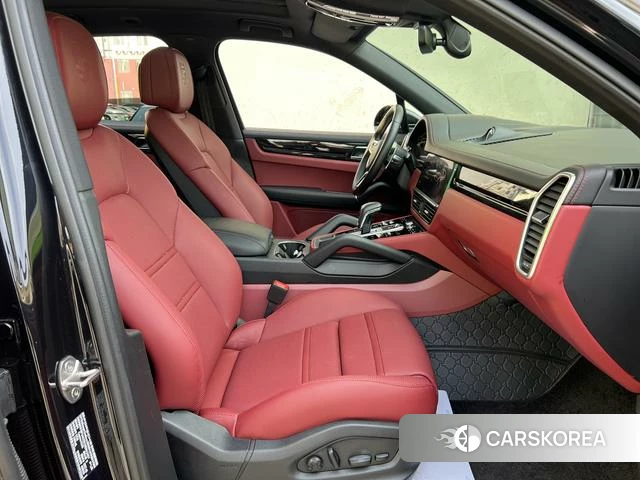 Porsche Cayenne 2022 Черный из Китая, фото 4