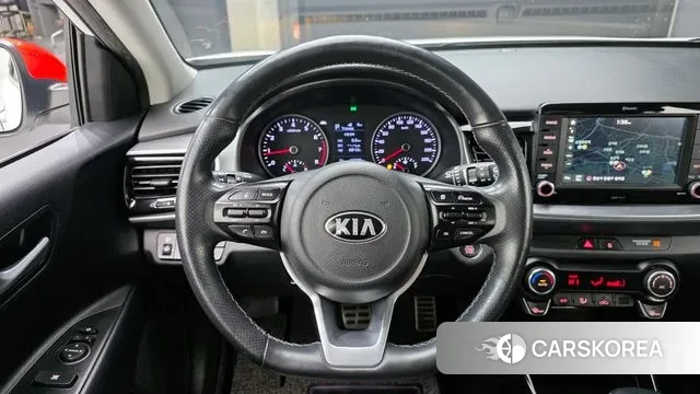 Kia Stonic 2018 Белый из Кореи, фото 4
