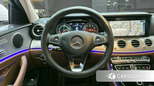 Mercedes-Benz E-Class W213 2018 Белый из Кореи, фото 4