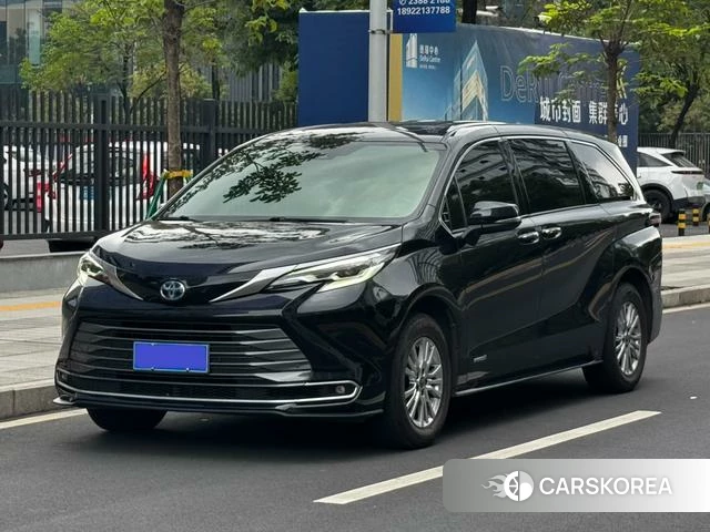 Toyota Saina 2022 Черный из Китая, фото 4