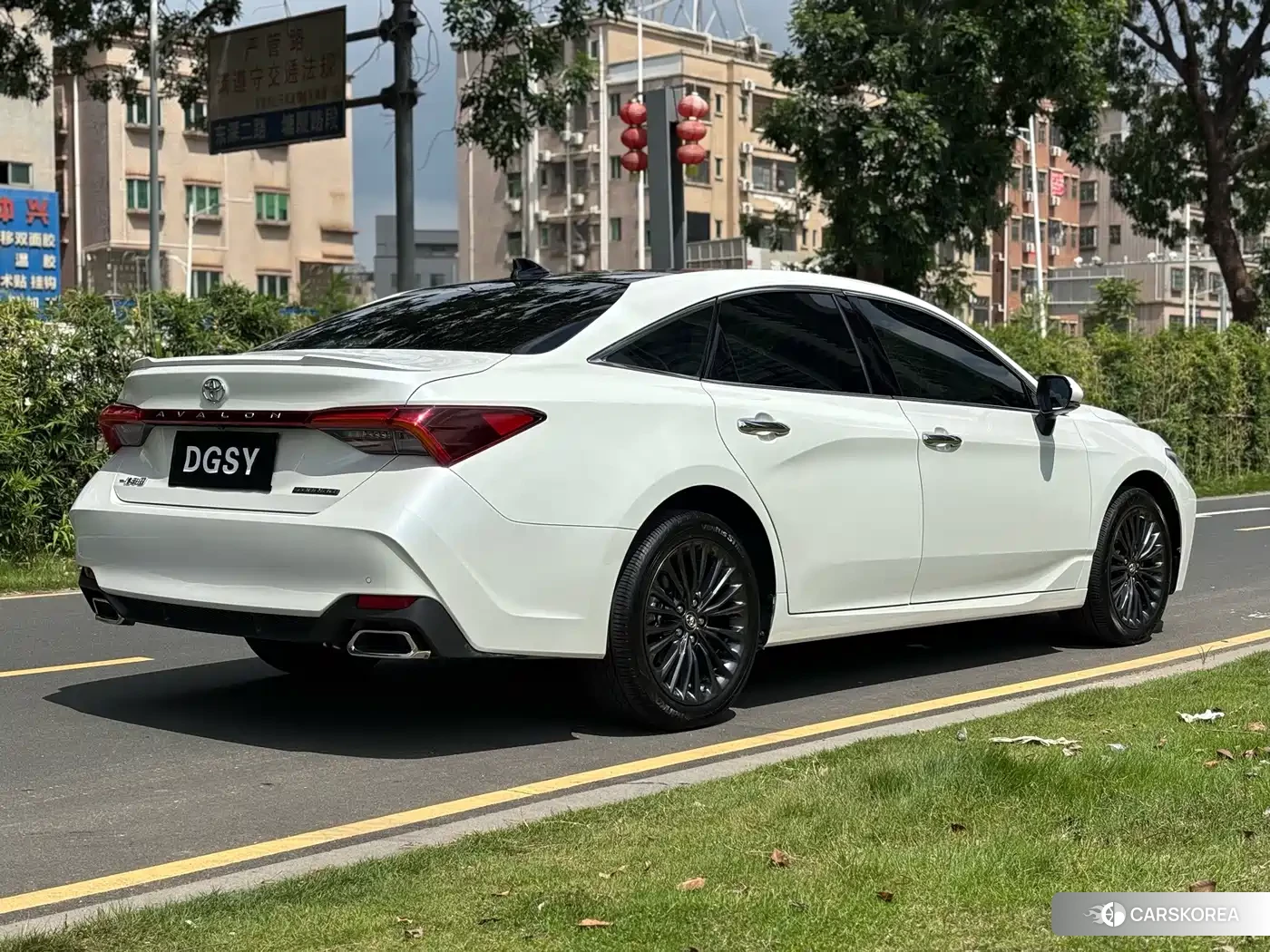 Toyota Avalon 2023 Белый из Китая, фото 4