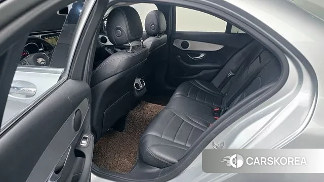 Mercedes-Benz C-Class W205 2018 Серебряный из Кореи, фото 4