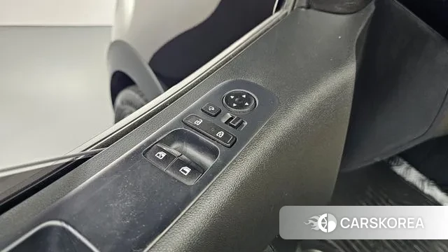 Hyundai Staria 2023 Черный из Кореи, фото 4