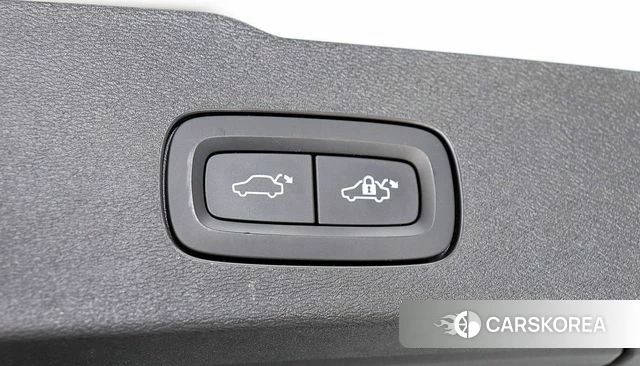 Volvo V60 Cross-Country 2nd Generation 2021 Белый из Кореи, фото 4