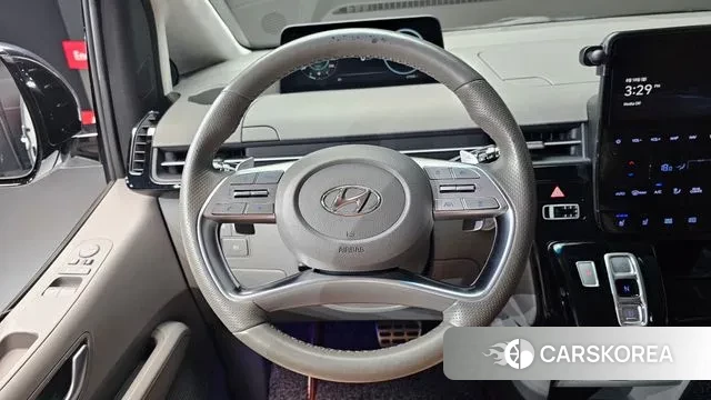 Hyundai Staria 2022 Белый из Кореи, фото 4