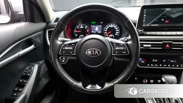 Kia Seltos 2021 Серый из Кореи, фото 4