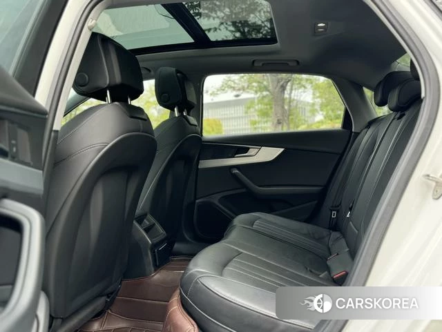 Audi A4L 2021 Белый из Китая, фото 4