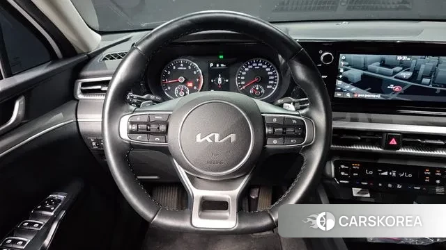 Kia K5 3rd generation 2023 Белый из Кореи, фото 4