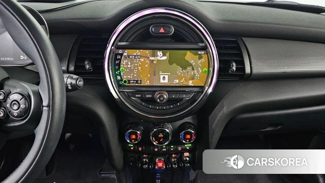 Mini Cooper 2021 Жемчужный цвет из Кореи, фото 4