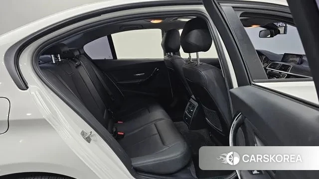 BMW 3 Series (F30) 2018 Белый из Кореи, фото 4