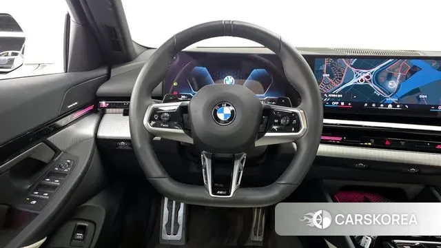 BMW 5 Series (G60) 2024 Белый из Кореи, фото 4