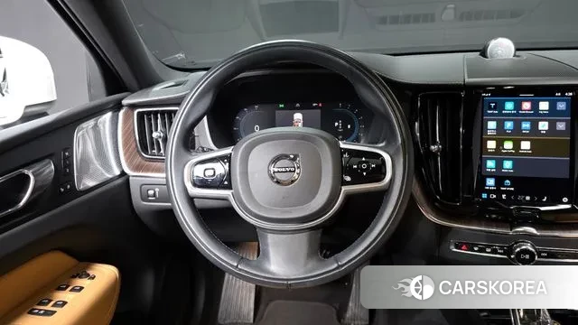 Volvo XC60 second Generation 2022 Белый из Кореи, фото 4