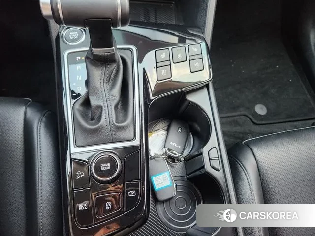 Kia Sportage 5th Generation 2022 Белый из Кореи, фото 4