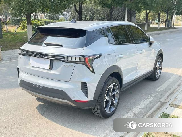 Lynk 06 EM-P 2024 Белый из Китая, фото 4