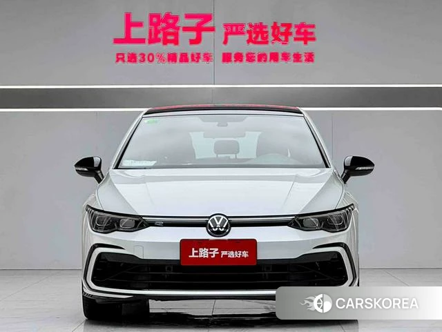 Volkswagen Golf 2023 Белый из Китая, фото 4